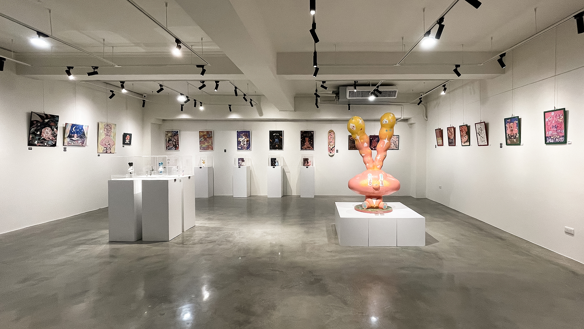 現代風 | 心痛扭蛋機PLUS – 高雄瑞豐店