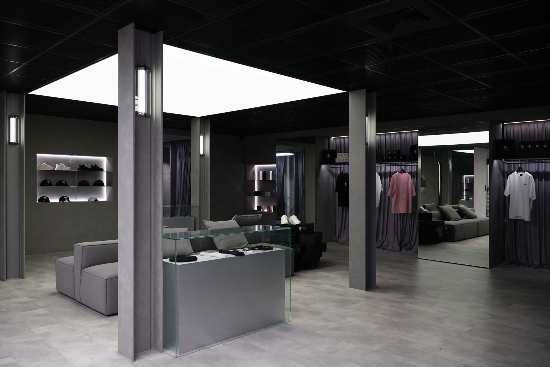 現代風｜4 PERCENT 服飾店